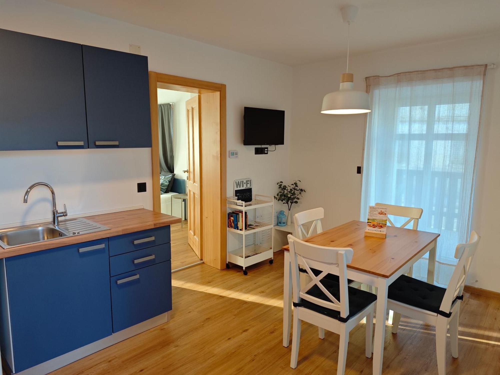 Corner House Apartments Near Lake Bled 拉多夫吉卡 外观 照片